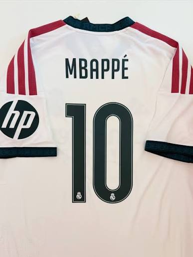 Camiseta Real Madrid Mbappé 26/27 - Versión Fan